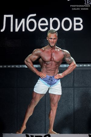 MEN'S PHYSIQUE
